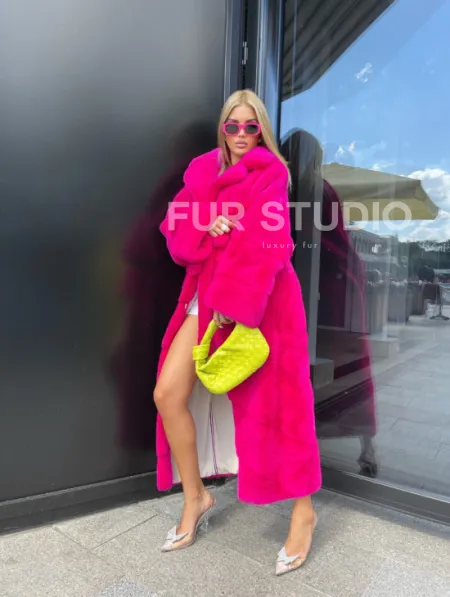 Норковая шуба в цвете фуксия длинная - фото 1