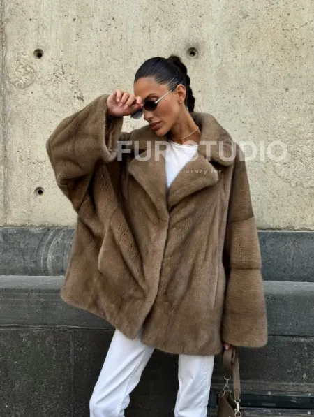 Норковый полушубок в пастельном оттенке - фото 13