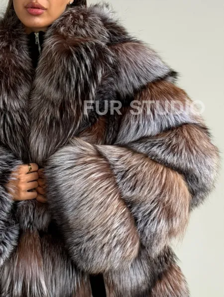 Шуба из меха лисы блюфрост - фото 1