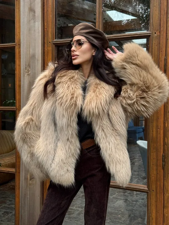 Шуба женская из меха тонированной лисы - английский воротник - фото 8