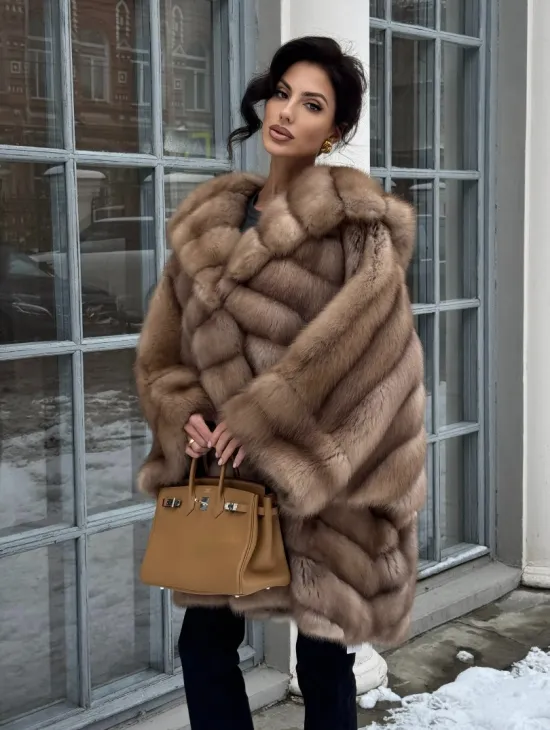 Шуба из меха куницы «летучая мышь» - фото 4