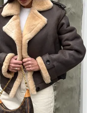 Кроп - дубленка двубортная Dark brown на пуговицах - фото 3