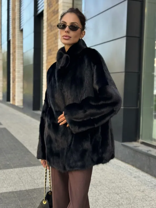 Элегантная черная шубка из меха норки - стойка воротник - фото 4