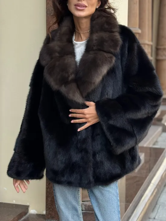 Короткая норковая шуба махагон с воротником из куницы - фото 3