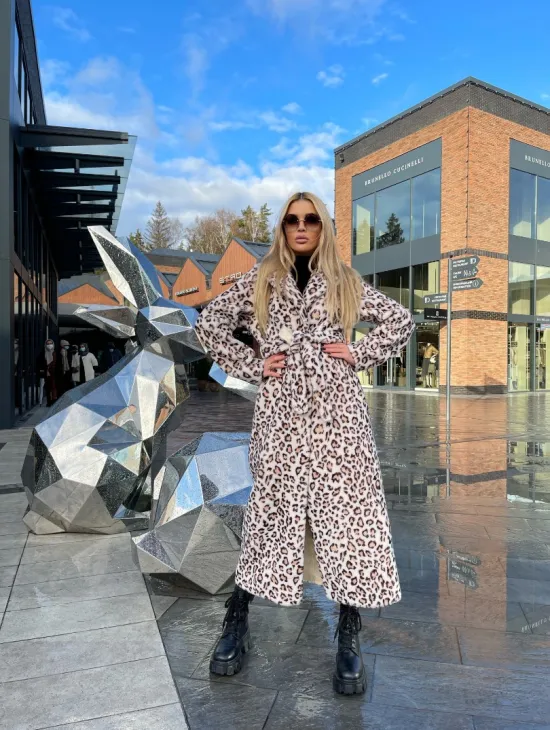 Леопардовая шуба из натуральной шерсти - фото 1