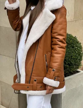 Женская дубленка авиатор в цвете виски - фото 5