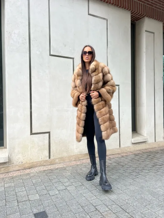 Шуба из лесной куницы - фото 4