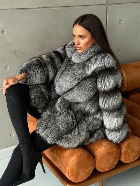 Шуба из чернобурой лисы 