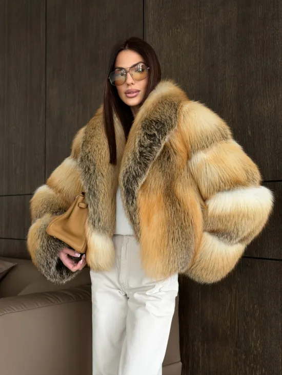 Полушубок-кроп с шалевым воротником из лисы - фото 11