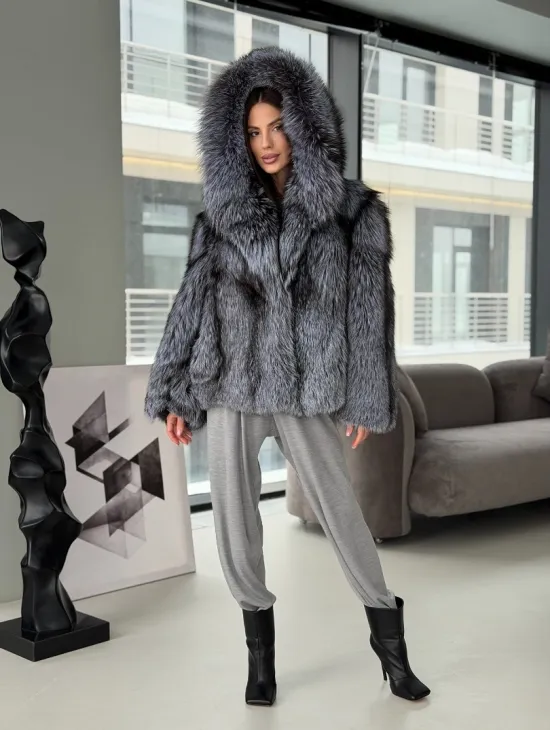 Полушубок из чернобурки с капюшоном - фото 11