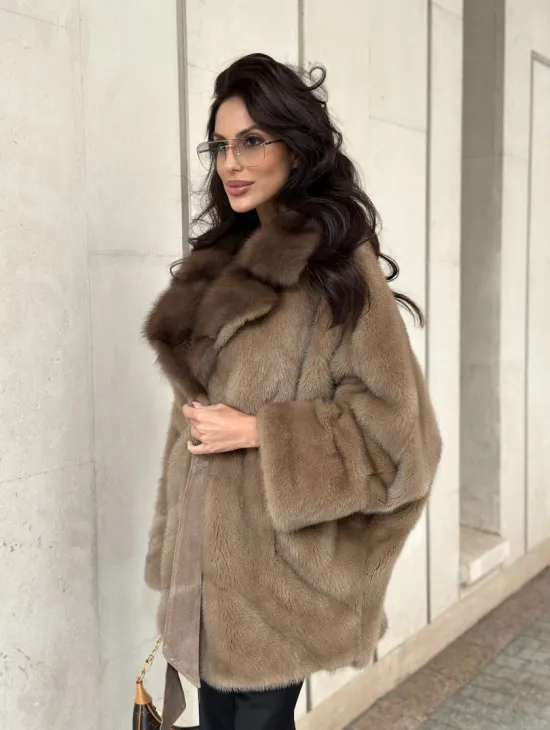Короткая шуба из меха норки с воротником куница - цвет пастель - фото 3