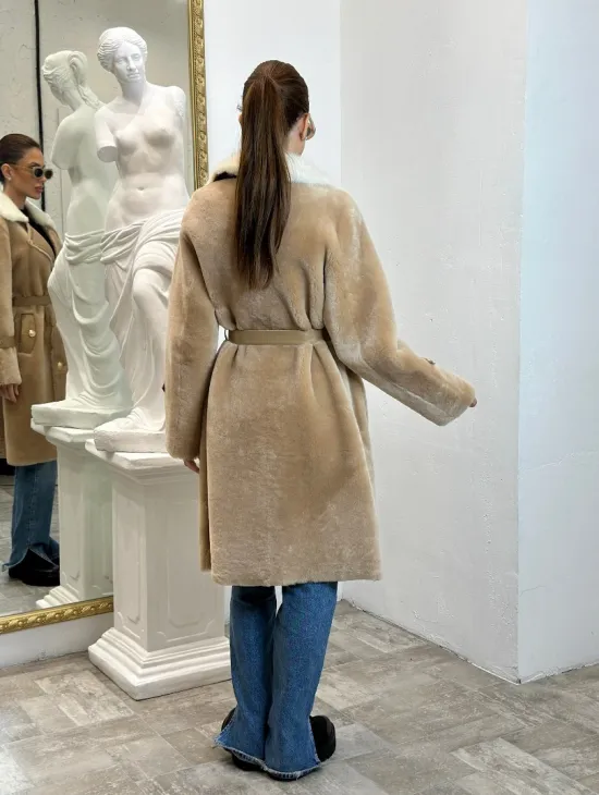 Дубленка из овчины с белым мехом норки - цвет бежевый - фото 5